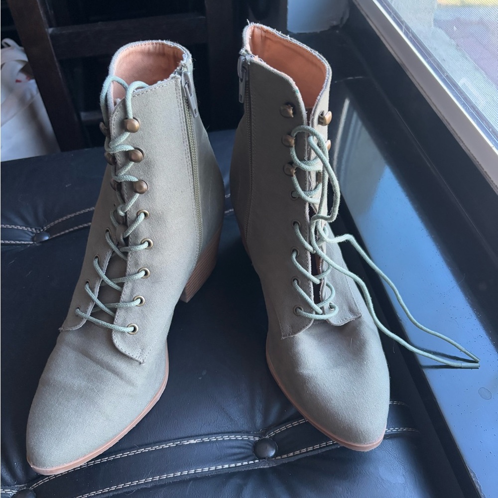 Lulu’s brand size 8 olive green boots with a heel
